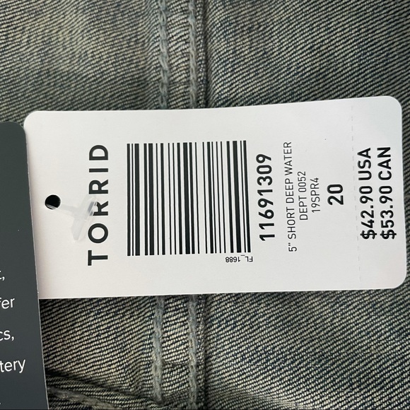 NWT torrid 5” inseam denim shorts size 20 - Picture 3 of 6